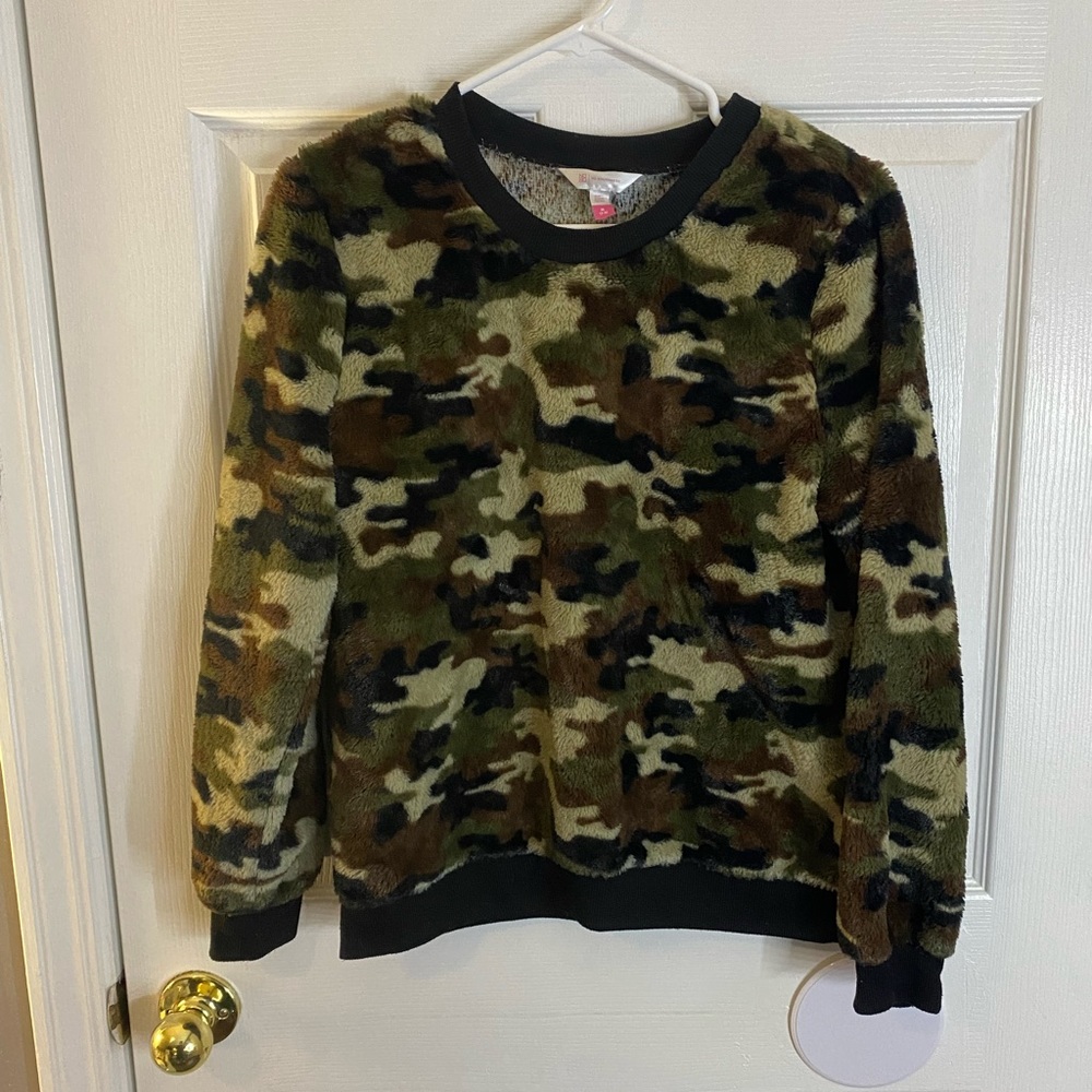 Soft camouflage sweatshirt